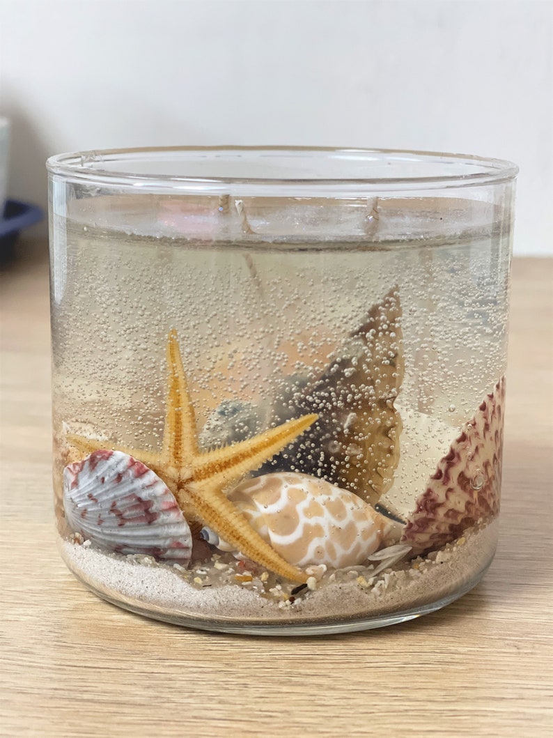 1246_0 Seaside Candle with Sand & Seashells