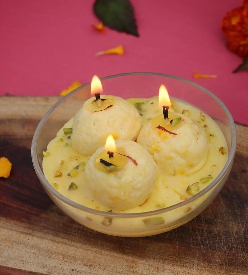 1445_4 Rasgula Candle gift