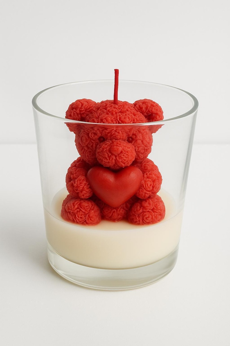1637_0 Valentine Teddy Bear Candle