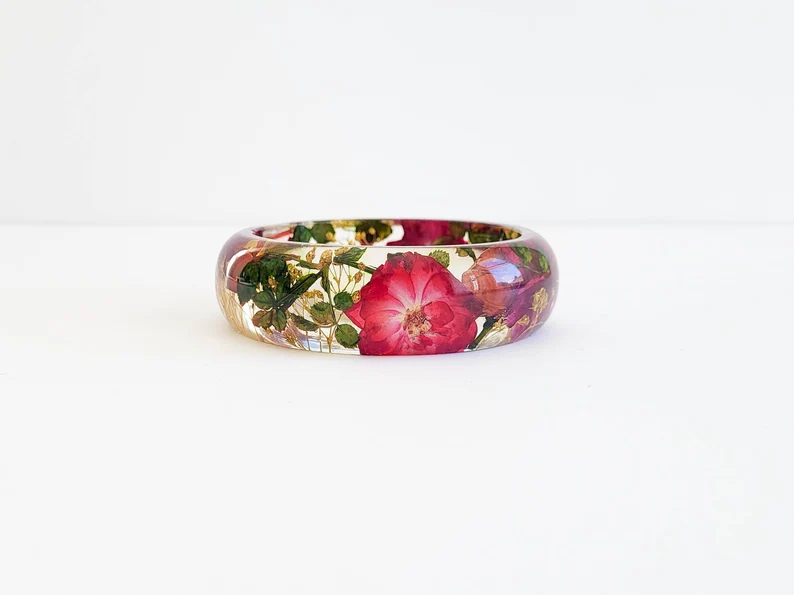 il_794xN.6335942548_69l0 real flower resin bangle