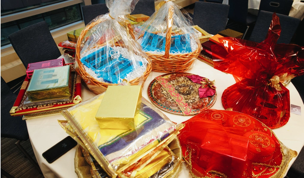 Unique Resin Art Gifts Online | Personalized Resin Décor – Kanha Kreation