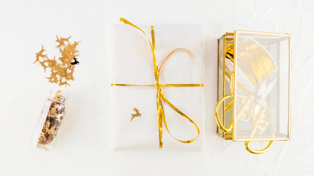 Resin Art Gift Online | Unique & Custom Gifts at Kanha Kreation